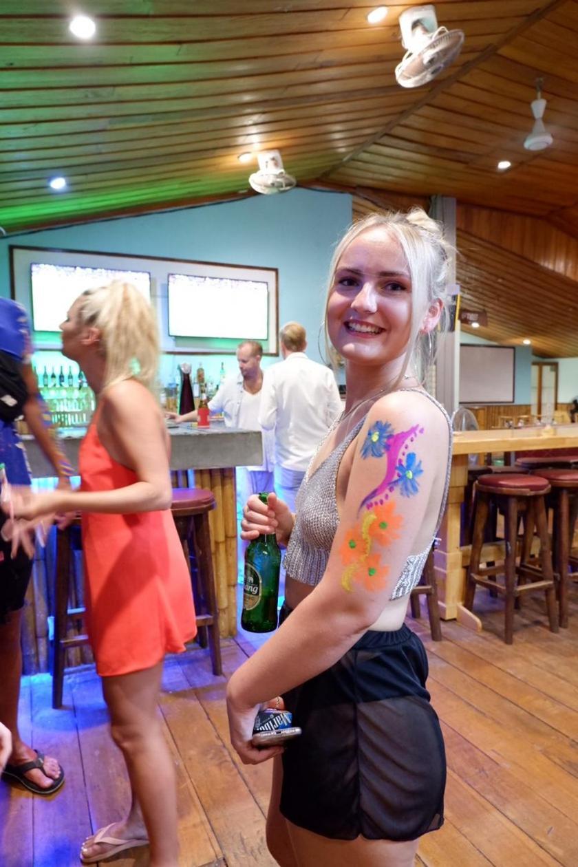 Bigboss Hostel Thong Sala Eksteriør billede